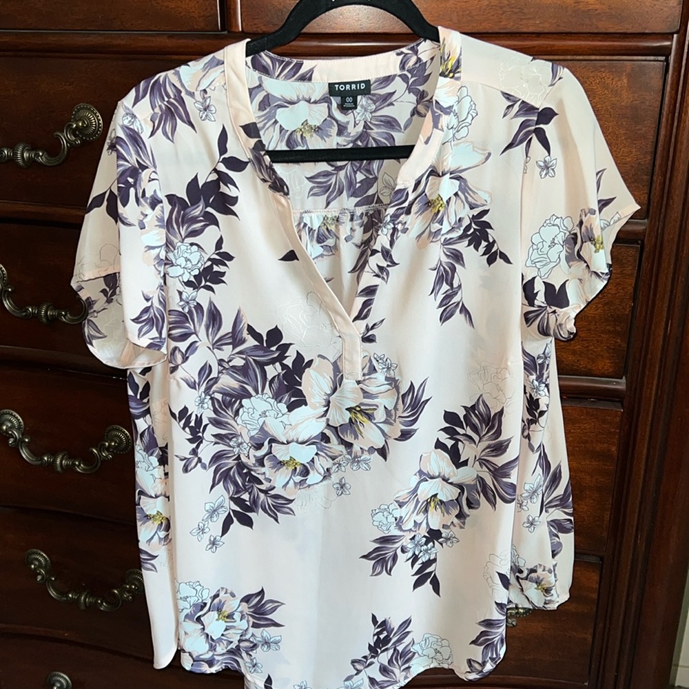 Torrid ladies top